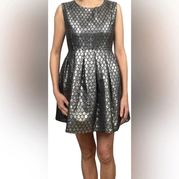 Miu Miu silver  scallop party sleeveless pleated mini dress Sz S - Picture 3 of 17
